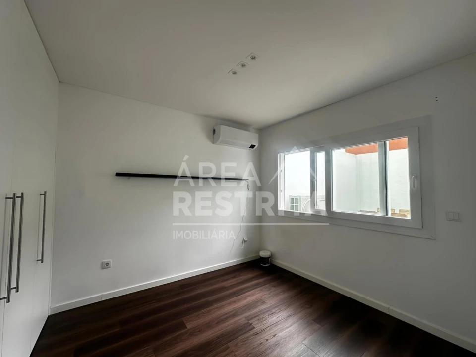 Apartamento T2 para Venda em Almada, Cova da Piedade, Pragal e Cacilhas Foto 8
