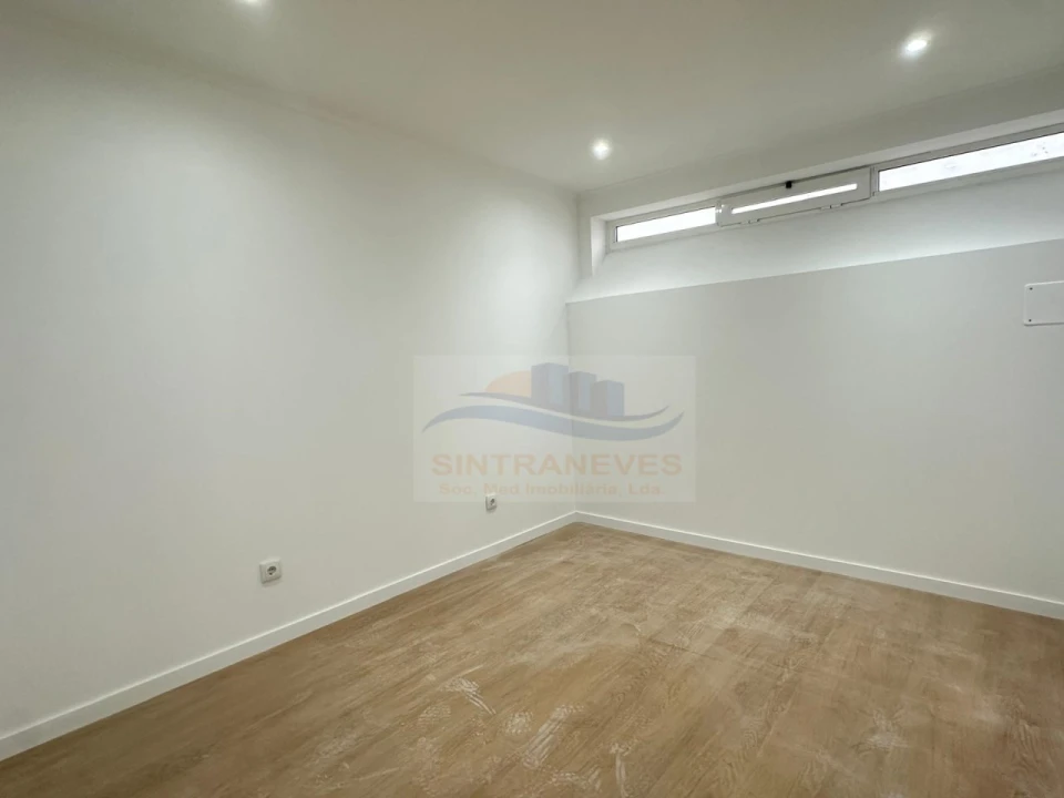Apartamento T2 para Venda em Venteira Foto 5