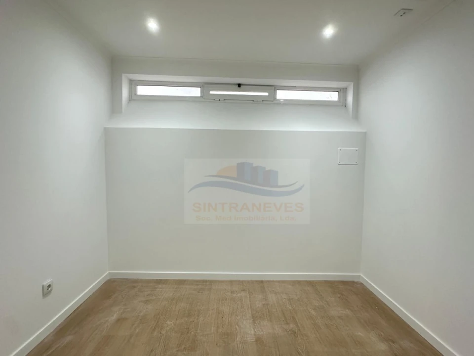 Apartamento T2 para Venda em Venteira Foto 6