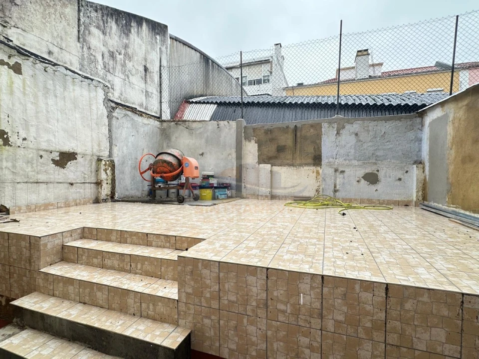 Apartamento T2 para Venda em Venteira Foto 17