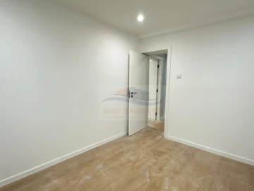 Apartamento T2 para Venda em Venteira