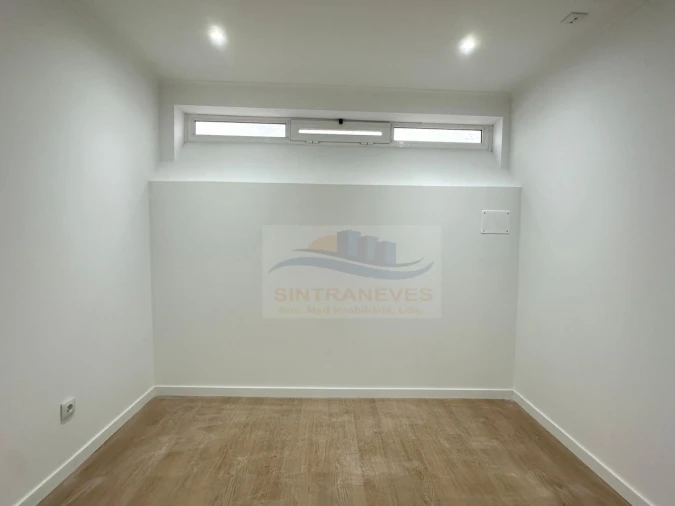 Apartamento T2 para Venda em Venteira Foto 6