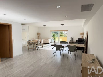 Apartamento T2 para Arrendamento em Ericeira
