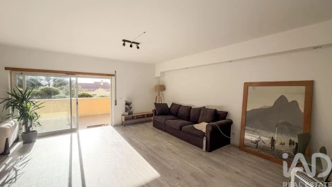 Apartamento T2 para Arrendamento em Ericeira