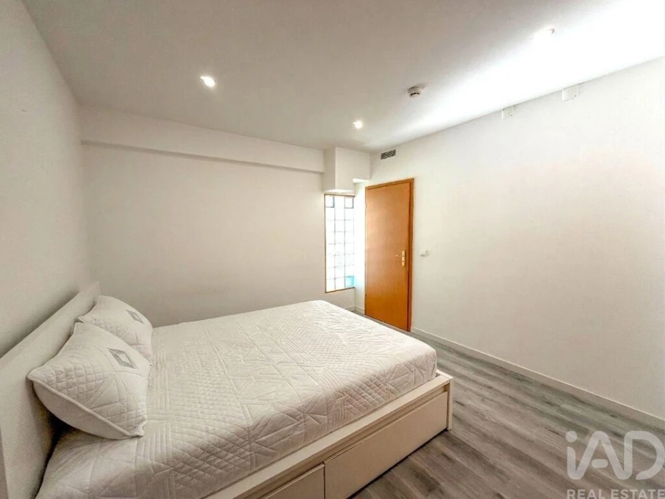 Apartamento T2 para Arrendamento em Ericeira Foto 9