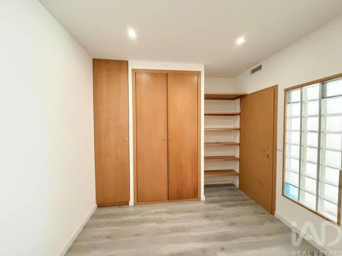 Apartamento T2 para Arrendamento em Ericeira Foto 11