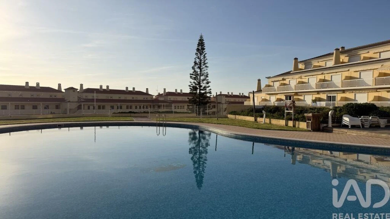 Apartamento T2 para Arrendamento em Ericeira Foto 13