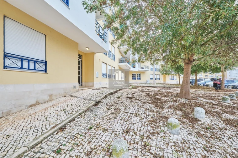 Apartamento T3 para Venda em Costa da Caparica Foto 31