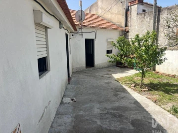 Moradia T2 para Venda em Lamas e Cercal