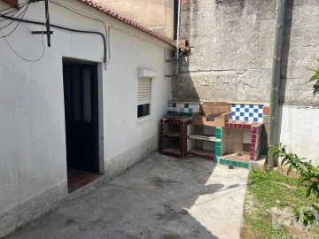 Moradia T2 para Venda em Lamas e Cercal