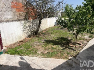 Moradia T2 para Venda em Lamas e Cercal