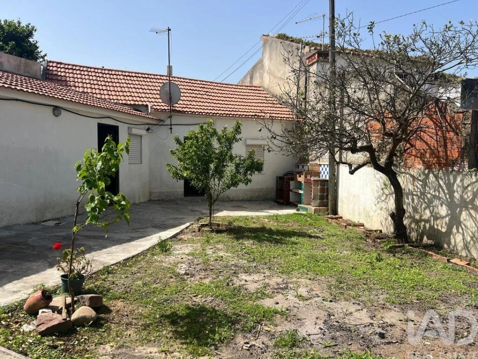 Moradia T2 para Venda em Lamas e Cercal Foto 3