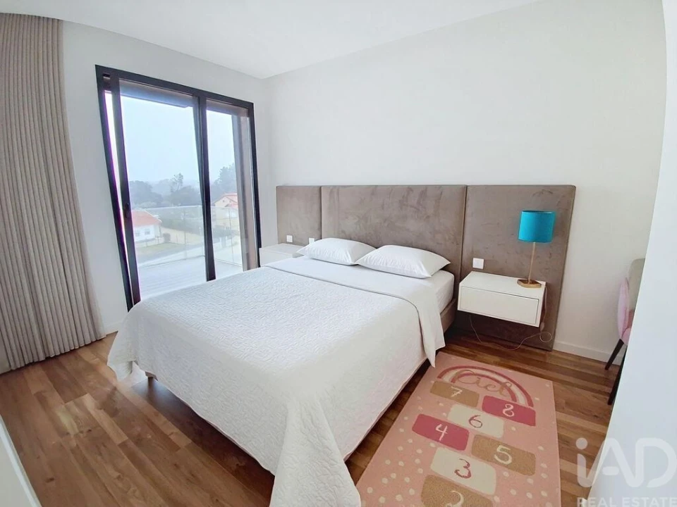 Apartamento T3 para Arrendamento em Fatima Foto 18