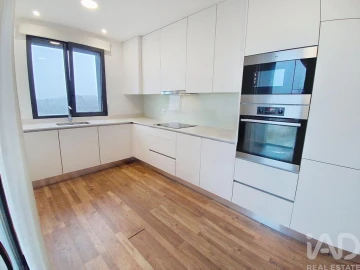Apartamento T3 para Arrendamento em Fatima