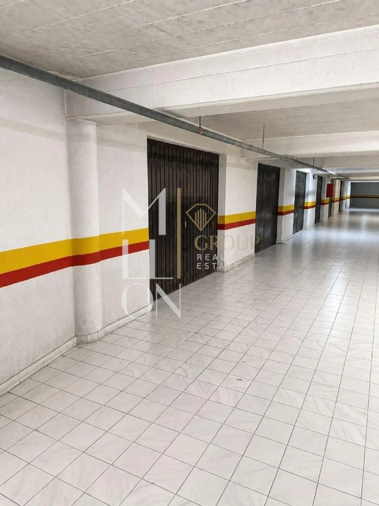 Garagem para Arrendamento em Algueirão-Mem Martins Foto 1