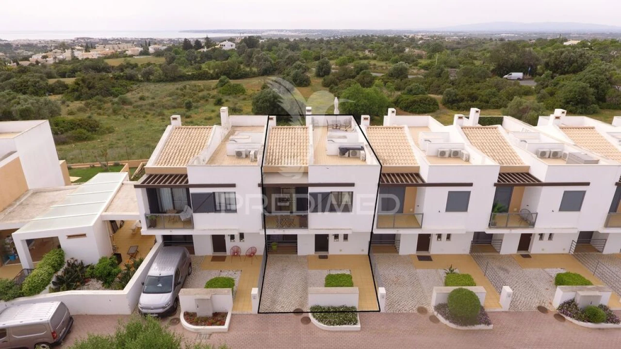 Moradia T3 para Venda em Albufeira e Olhos de Água Foto 3