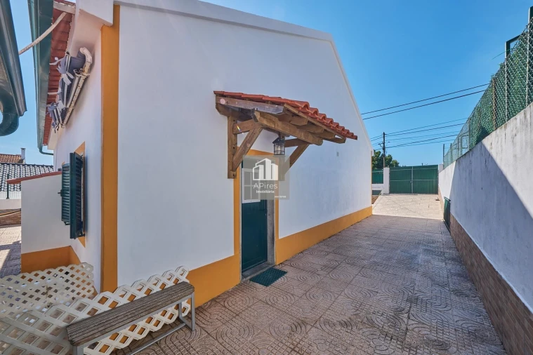 Moradia T3 para Venda em Charneca de Caparica e Sobreda Foto 4