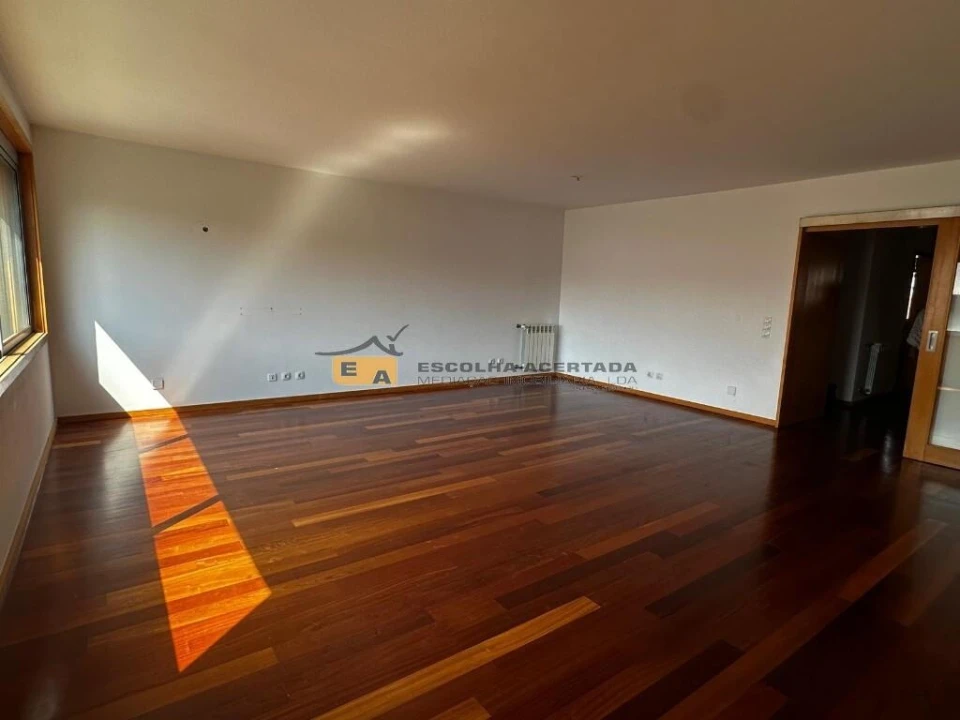 Apartamento T3 para Venda em Bonfim Foto 3