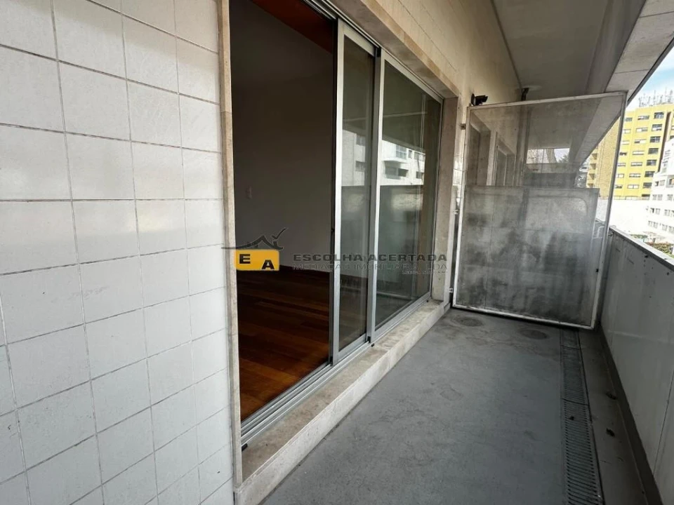 Apartamento T3 para Venda em Bonfim Foto 6