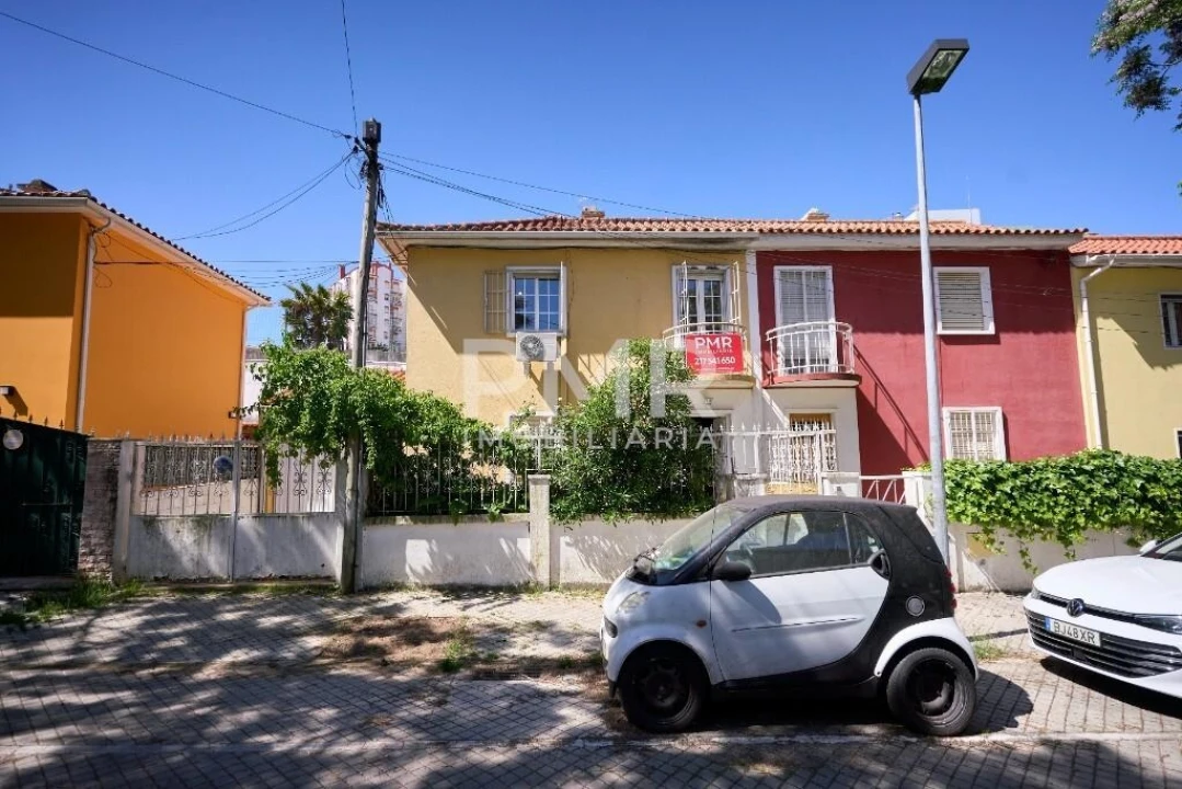 Moradia T4 para Venda em Benfica Foto 35