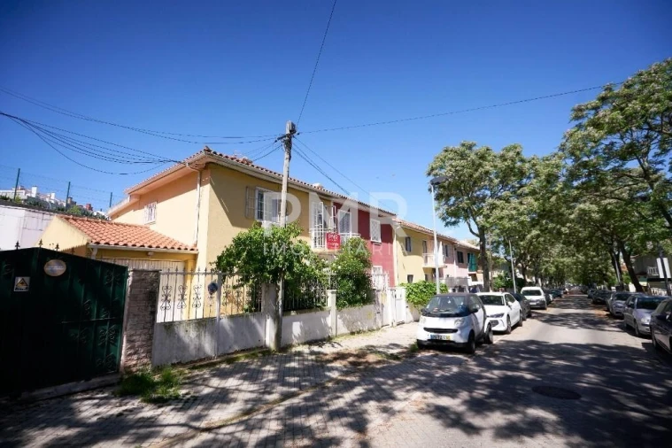 Moradia T4 para Venda em Benfica Foto 39