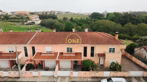 Moradia T3 para Venda em Requião
