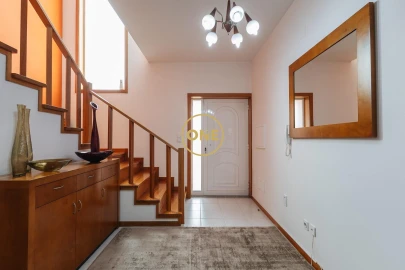 Moradia T3 para Venda em Requião