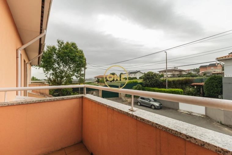 Moradia T3 para Venda em Requião Foto 21