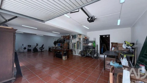 Moradia T5 para Venda em Manique do Intendente, Vila Nova de São Pedro e Maçussa