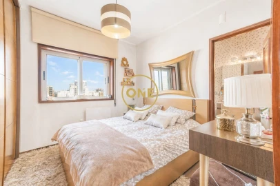 Apartamento T3 para Venda em Póvoa de Varzim, Beiriz e Argivai