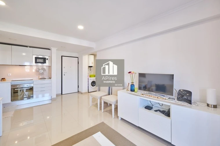 Apartamento T1 para Venda em Costa da Caparica Foto 2
