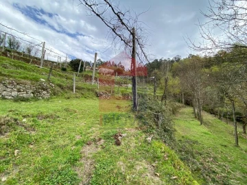 Terreno para Venda em Sande, Vilarinho, Barros e Gomide