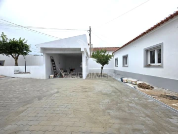 Moradia T3 para Venda em Meia Via