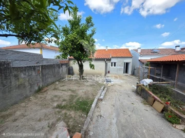 Moradia T3 para Venda em Meia Via