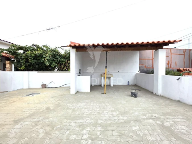 Moradia T3 para Venda em Meia Via Foto 4