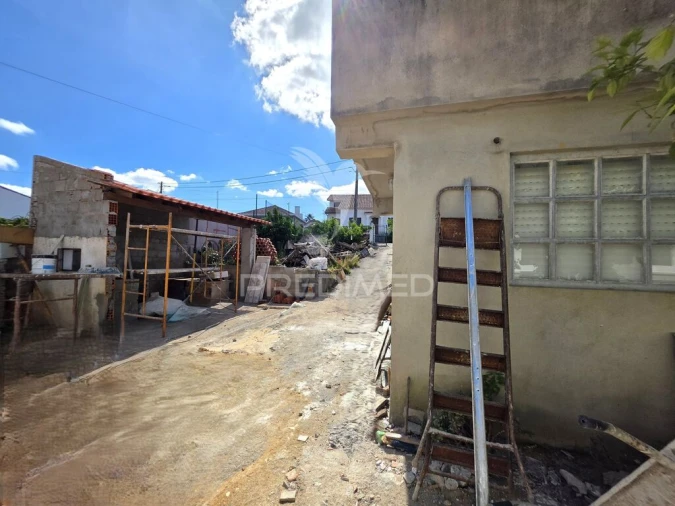 Moradia T3 para Venda em Meia Via Foto 5