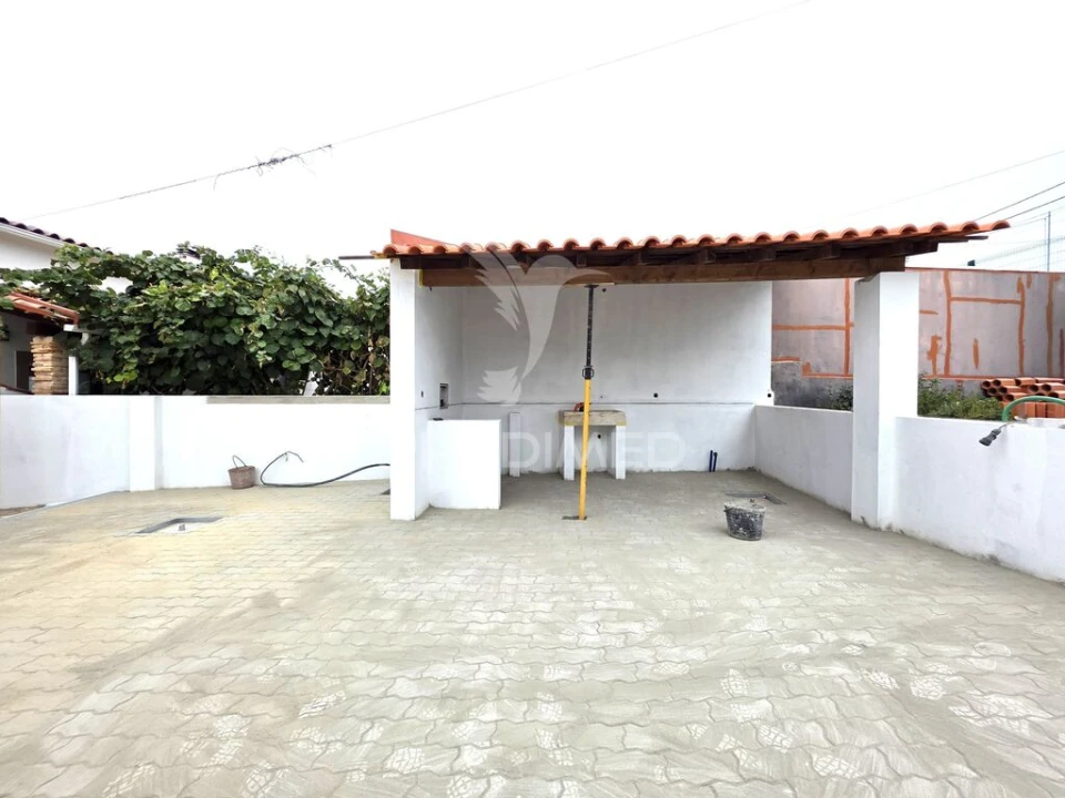Moradia T3 para Venda em Meia Via Foto 4