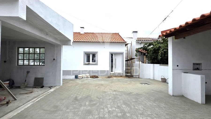 Moradia T3 para Venda em Meia Via