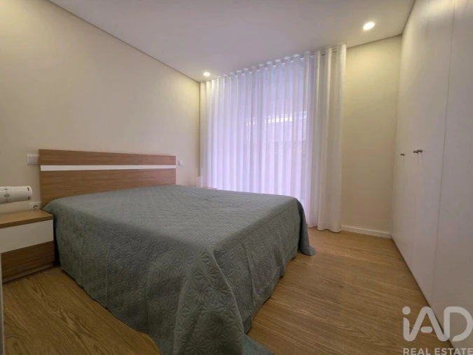Apartamento T1 para Arrendamento em Espinho Foto 14
