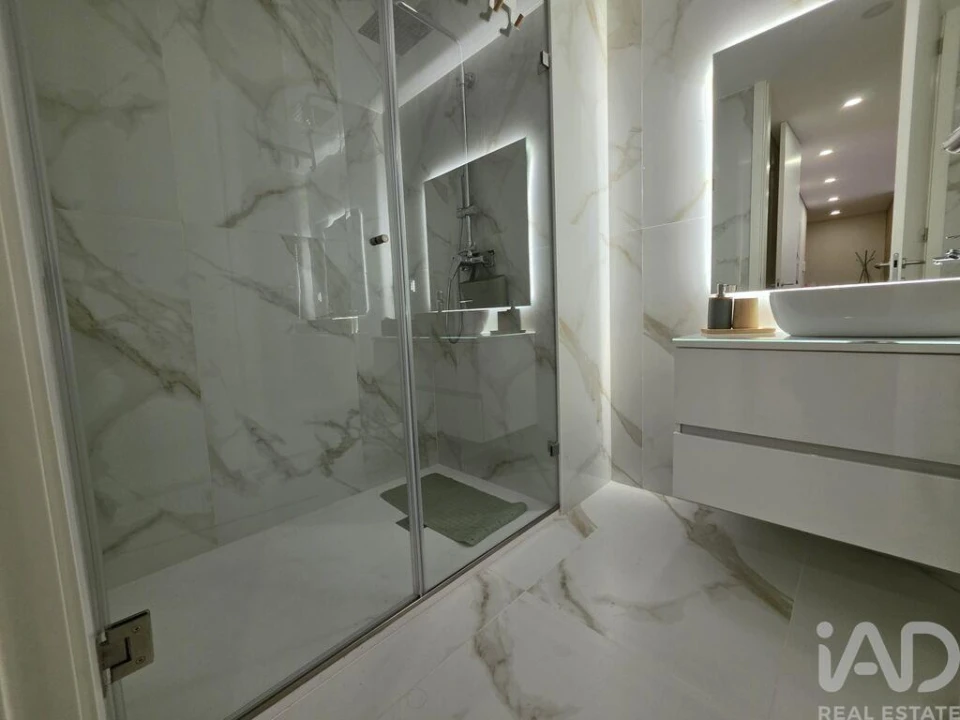 Apartamento T1 para Arrendamento em Espinho Foto 21