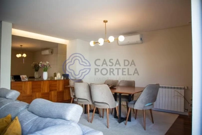 Moradia T3 para Venda em São Felix da Marinha