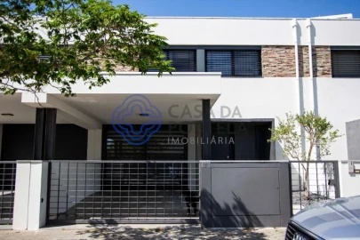 Moradia T3 para Venda em São Felix da Marinha