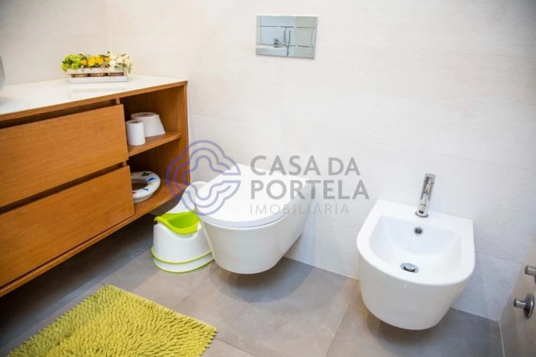 Moradia T3 para Venda em São Felix da Marinha Foto 23