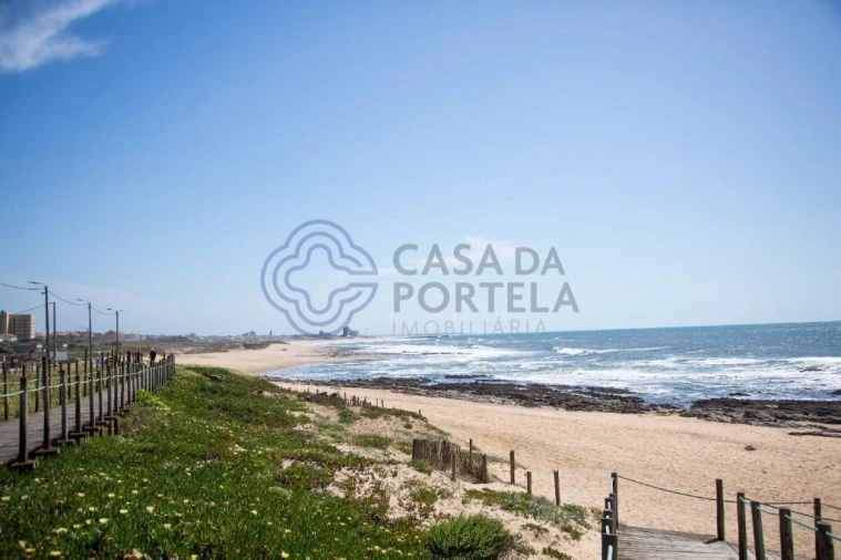 Moradia T3 para Venda em São Felix da Marinha Foto 28