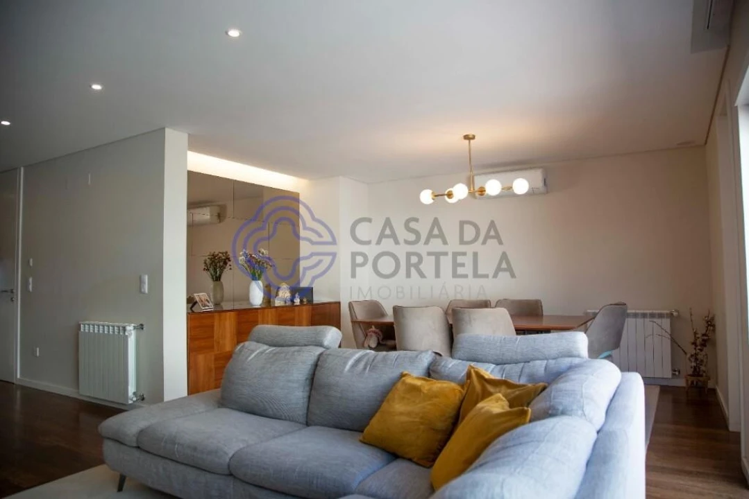 Moradia T3 para Venda em São Felix da Marinha Foto 9