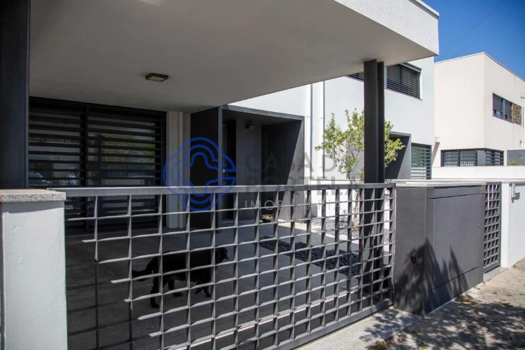 Moradia T3 para Venda em São Felix da Marinha Foto 2