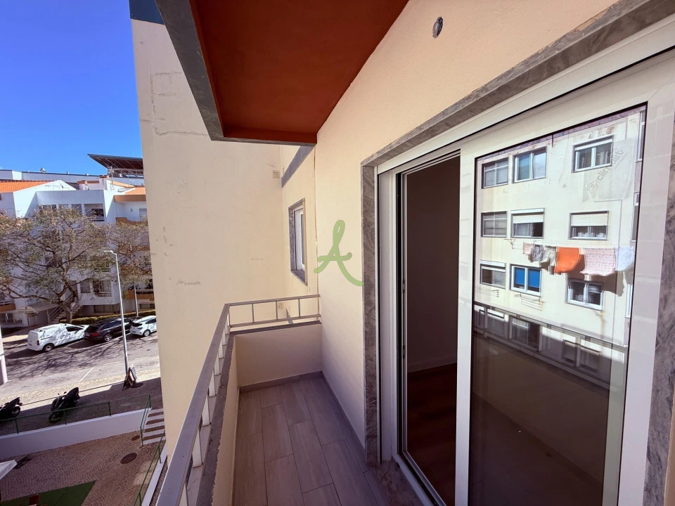 Apartamento T2 para Venda em Portimão Foto 10