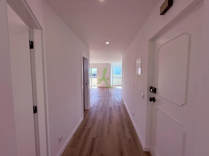 Apartamento T2 para Venda em Portimão Foto 3