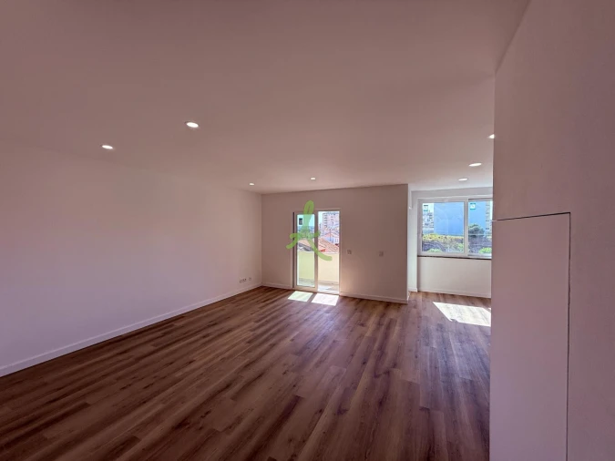 Apartamento T2 para Venda em Portimão Foto 11