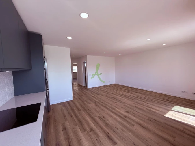 Apartamento T2 para Venda em Portimão Foto 14